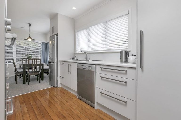 Photo of property in 3/85 Ocean View Road, Hillcrest, Auckland, 0627