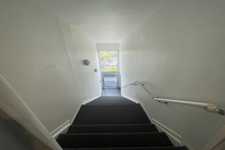 Photo of property in 7/222 Albany Highway, Schnapper Rock, Auckland, 0632