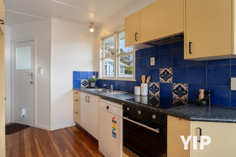 Photo of property in 1 Beazley Avenue, Paparangi, Wellington, 6037