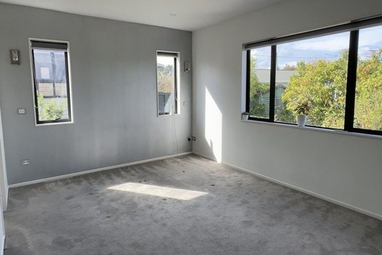 Photo of property in 276a Sturges Road, Henderson, Auckland, 0612