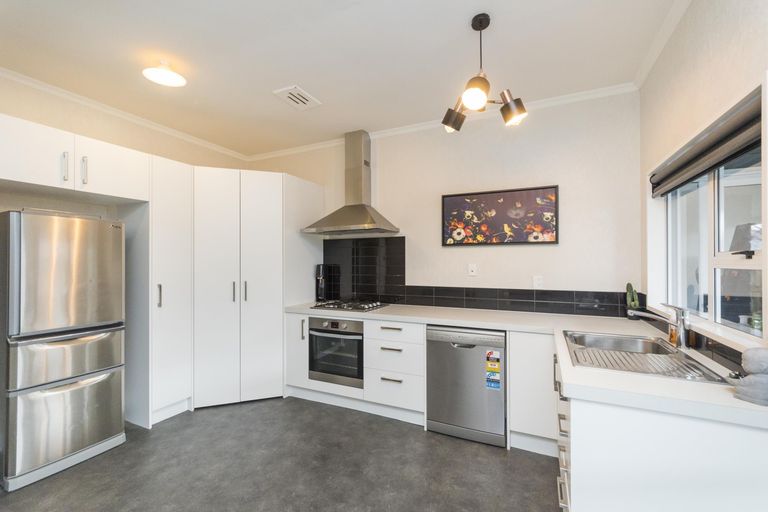 Photo of property in 8 Ngaio Street, West End, Palmerston North, 4412