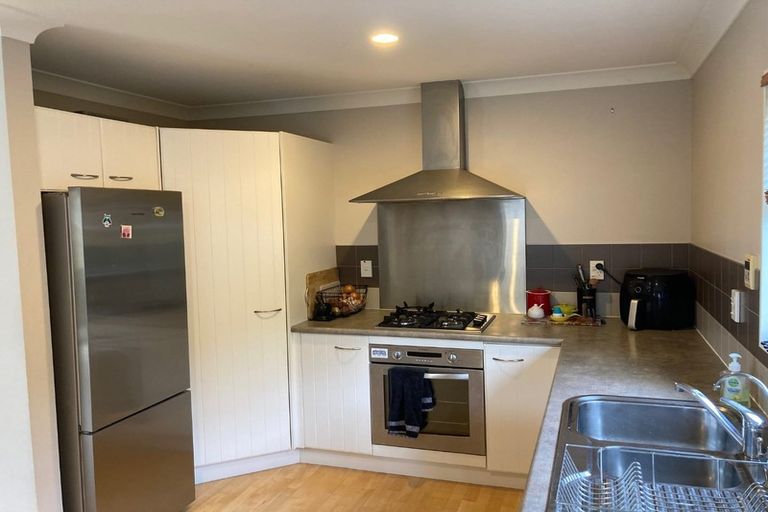 Photo of property in 41 Erlestoke Crescent, Churton Park, Wellington, 6037