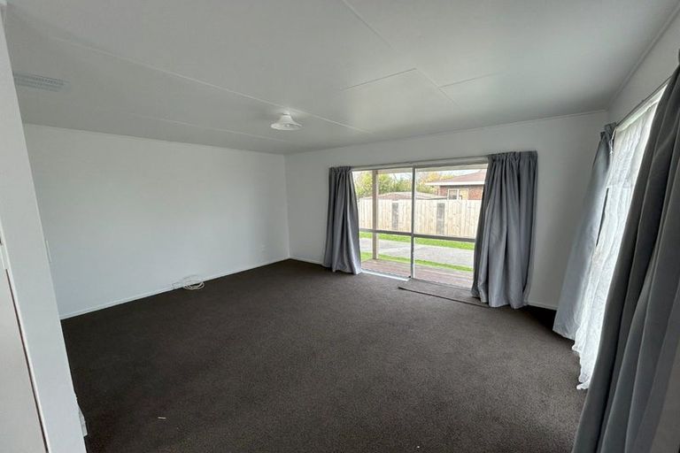 Photo of property in 3a Colonial Place, Kelvin Grove, Palmerston North, 4414