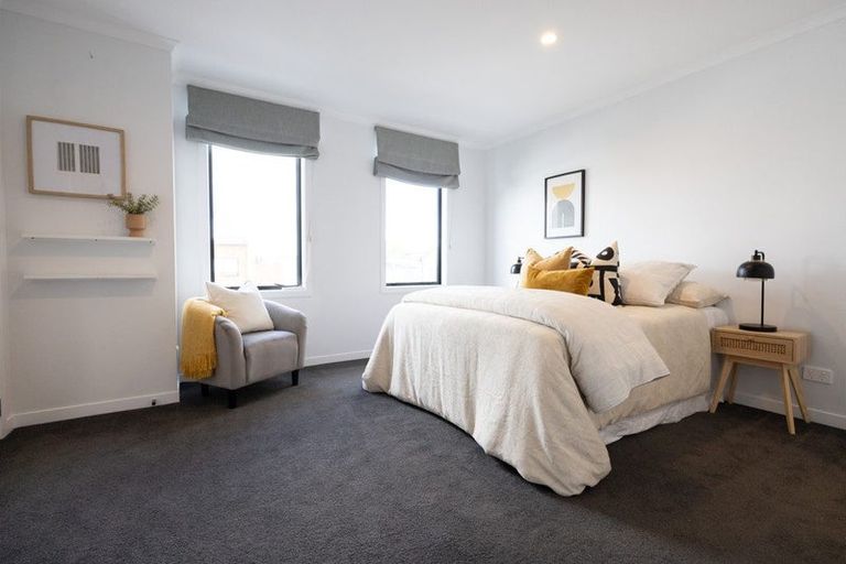Photo of property in 10 Alexander Willis Crescent, Hobsonville, Auckland, 0616
