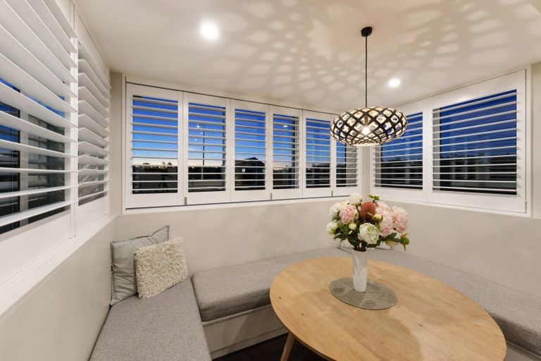 Photo of property in 10 Silver Peaks Drive, West Melton, 7618