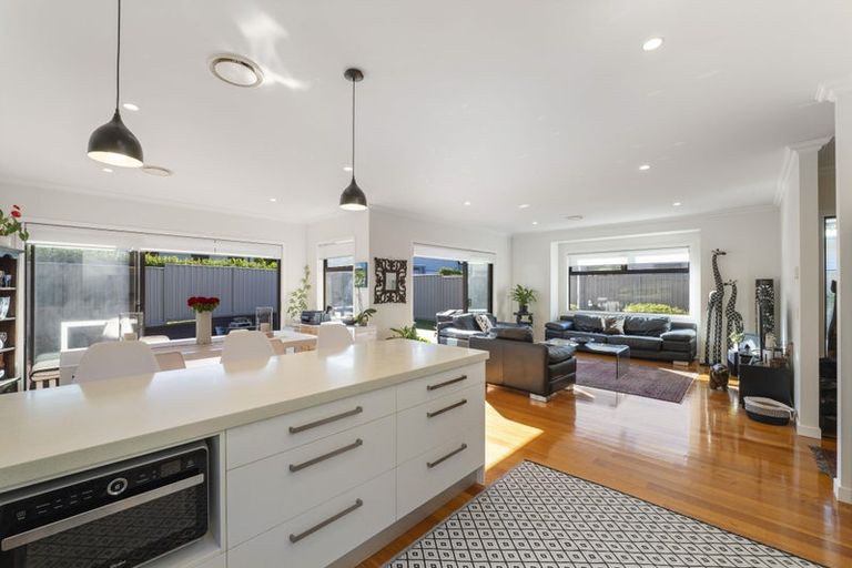 Photo of property in 4 Fern Lane, Whalers Gate, New Plymouth, 4310