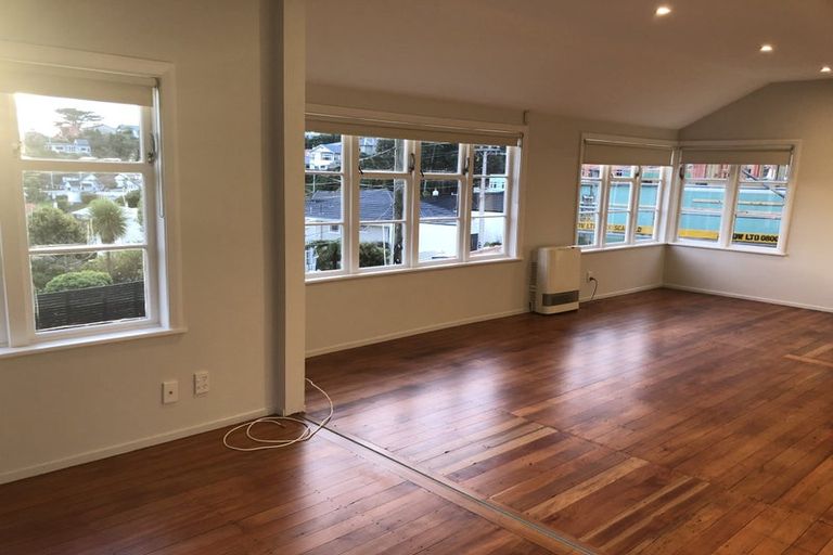 Photo of property in 13 Cavendish Square, Strathmore Park, Wellington, 6022