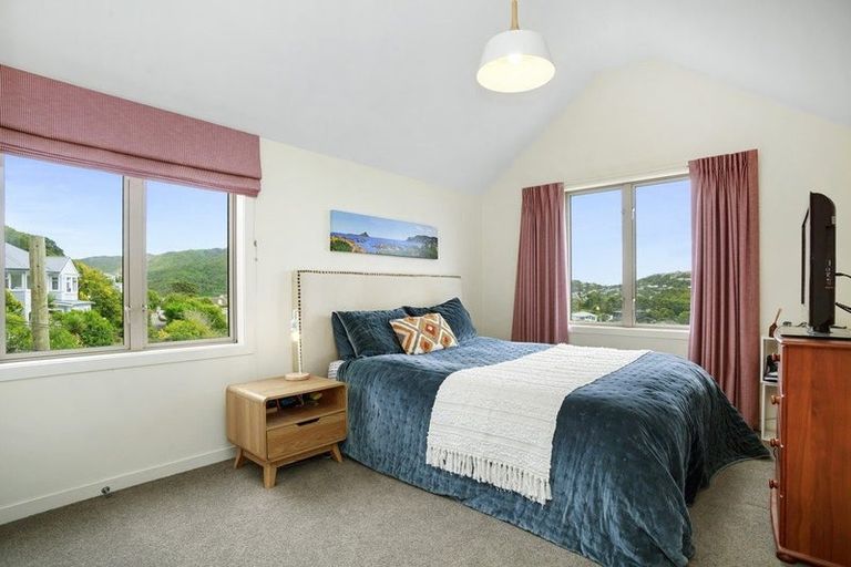 Photo of property in 96b Nicholson Road, Khandallah, Wellington, 6035