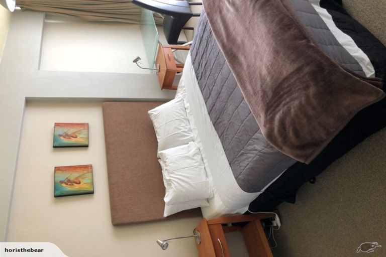 Photo of property in St Pauls Apartments, 98/43u Mulgrave Street, Thorndon, Wellington, 6011