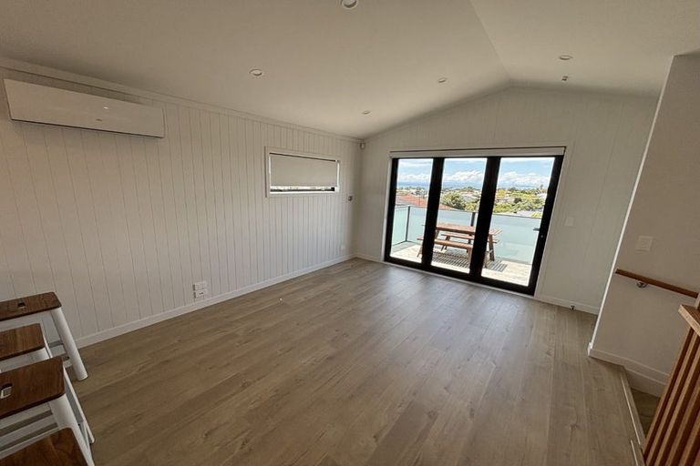 Photo of property in 774b Whangaparaoa Road, Manly, Whangaparaoa, 0930