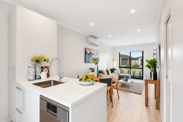 Photo of property in 42 Adlam Lane, Takanini, 2112