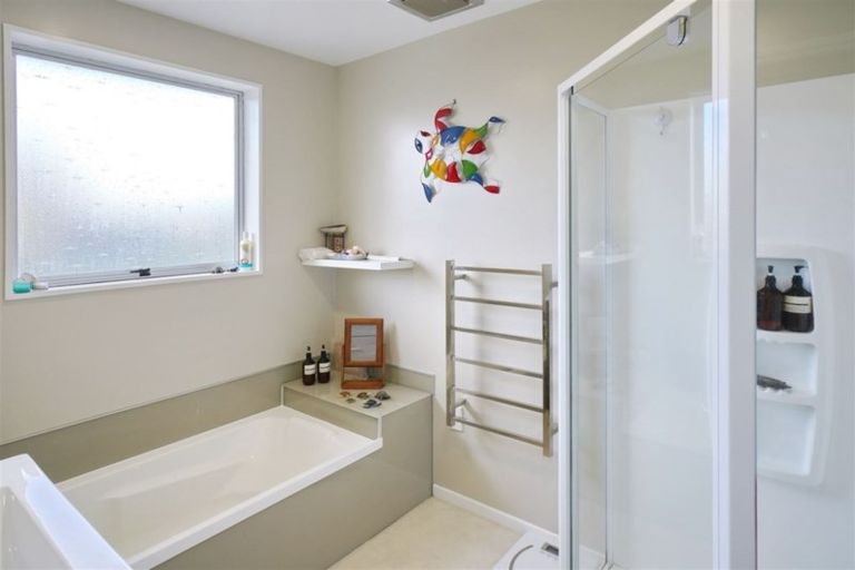 Photo of property in 15 Inwoods Road, Parklands, Christchurch, 8083