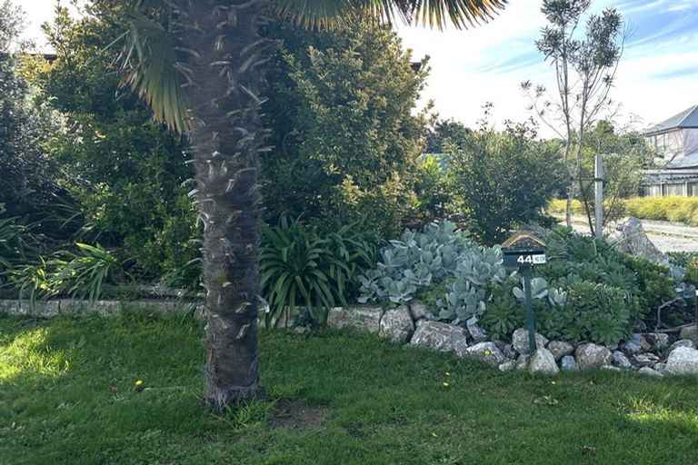 Photo of property in 44 Martin Street, Monaco, Nelson, 7011