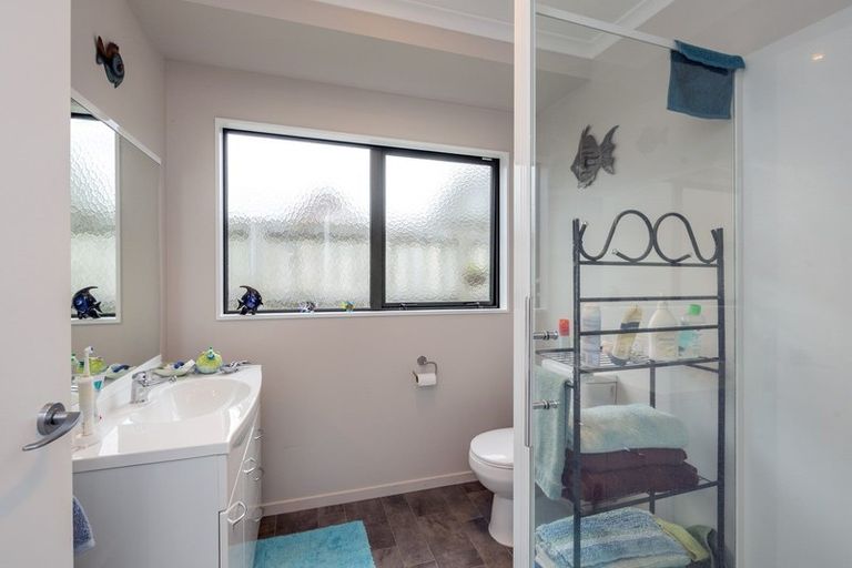 Photo of property in Rangeview Villas, 26/9 Fuller Close, Levin, 5510