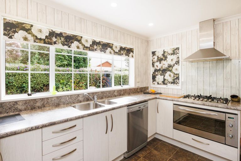 Photo of property in 7 Woodfield Avenue, Roslyn, Palmerston North, 4414