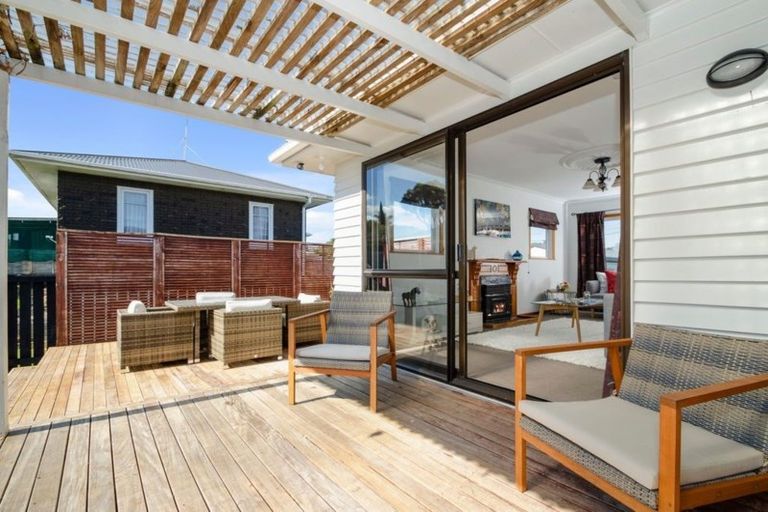 Photo of property in 24 Ingram Street, Papakura, 2110