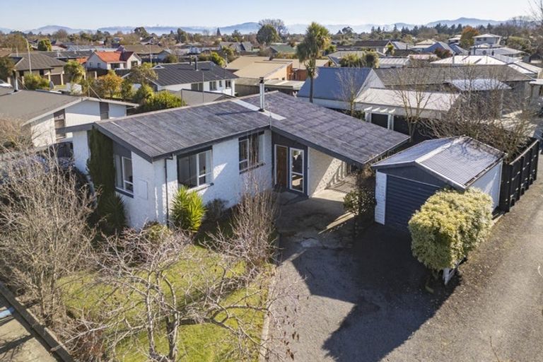 Photo of property in 2 Watson Place, Rangiora, 7400