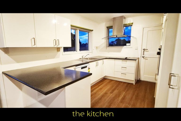 Photo of property in 302 Lincoln Road, Henderson, Auckland, 0610