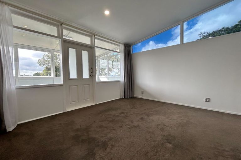 Photo of property in 203 Don Buck Road, Massey, Auckland, 0614