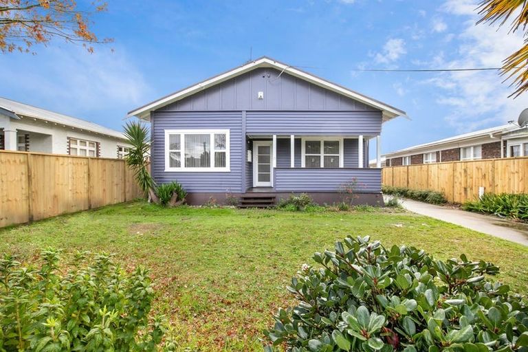 Photo of property in 15 Princes Street, Pukekohe, 2120