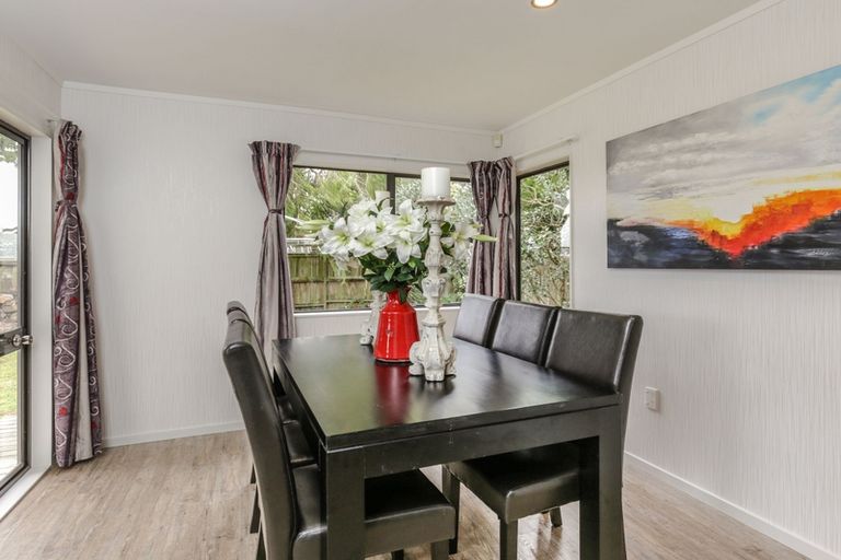 Photo of property in 29 Hill Crescent, New Lynn, Auckland, 0600