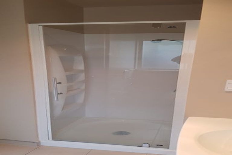 Photo of property in 13a Hebron Road, Waiake, Auckland, 0630