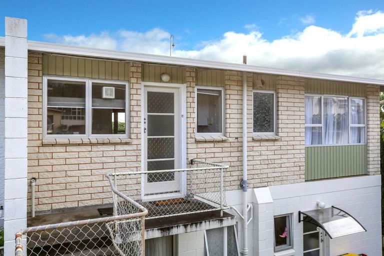Photo of property in 6 Davies Lane, New Plymouth, 4310