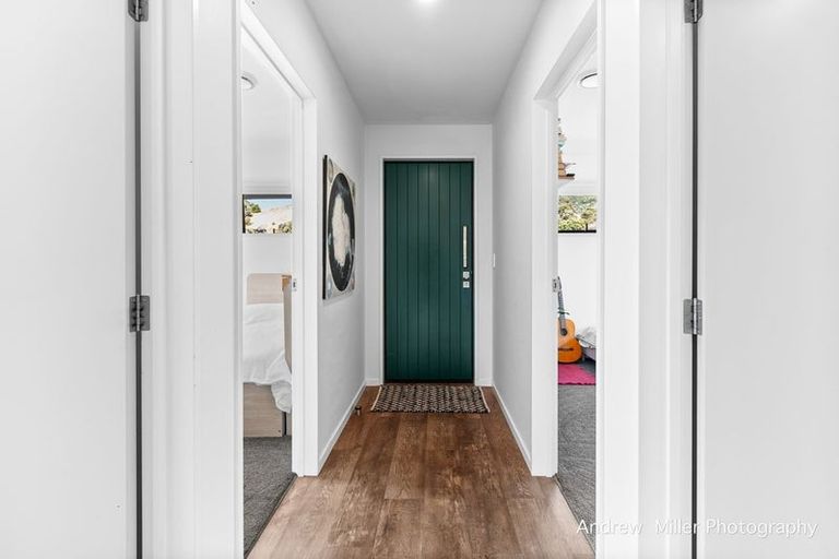 Photo of property in 16 Kingfisher Crescent, Albert Town, Wanaka, 9305