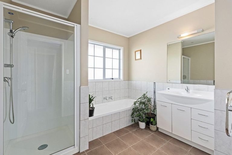 Photo of property in 31c Koraha Road, Kumeu, 0892