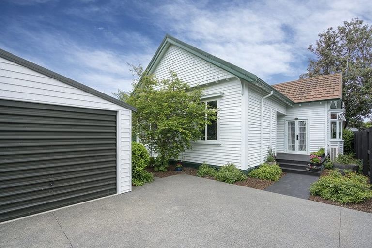 Photo of property in 108 Innes Road, St Albans, Christchurch, 8052