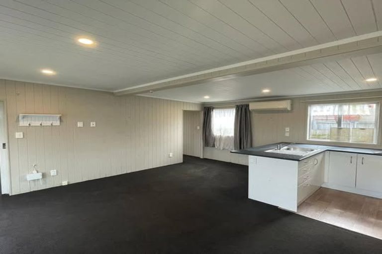 Photo of property in 2 Caserta Place, Clover Park, Auckland, 2023