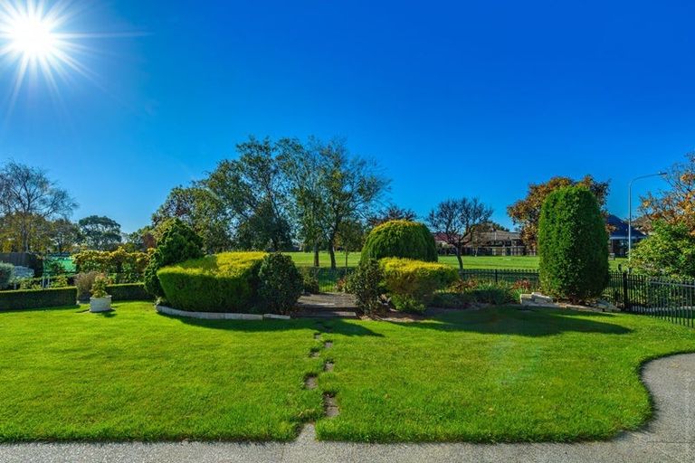 Photo of property in 32 Ben Nevis Drive, Broomfield, Christchurch, 8042