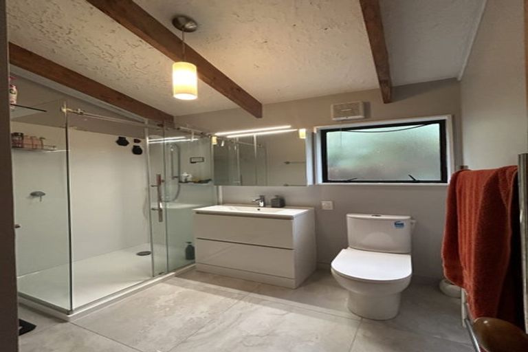 Photo of property in 63 Makara Road, Karori, Wellington, 6012