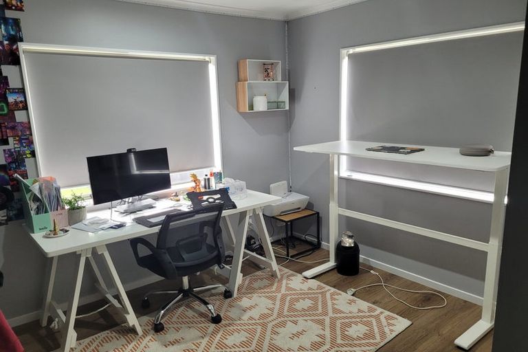 Photo of property in 17 Fleetwood Drive, Henderson, Auckland, 0612