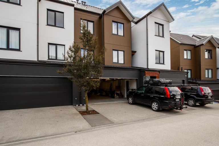 Photo of property in 23/12u George Bullen Lane, Arthurs Point, Queenstown, 9371