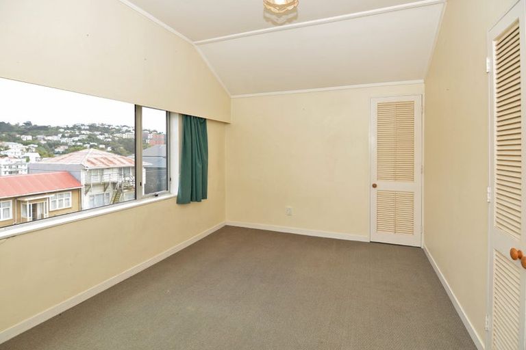 Photo of property in 43 Thompson Street, Mount Cook, Wellington, 6011