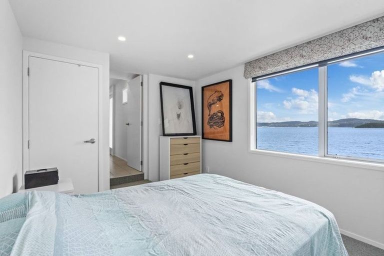 Photo of property in 515 Marine Drive, Sunshine Bay, Lower Hutt, 5013