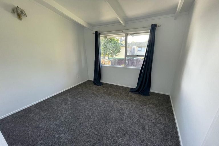 Photo of property in 13 Lismore Place, Papatoetoe, Auckland, 2025