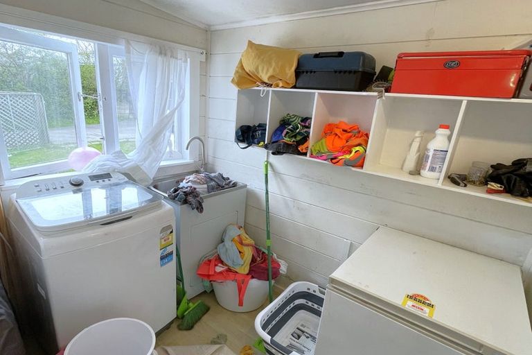 Photo of property in 11 Clayburn Road, Glen Eden, Auckland, 0602