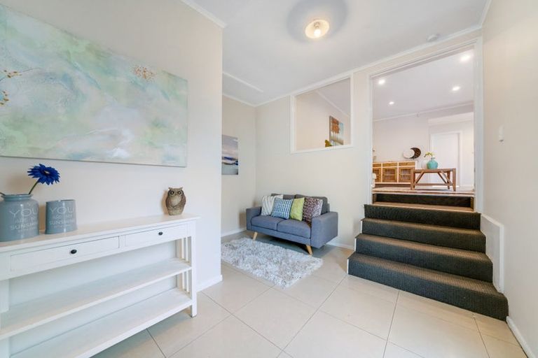 Photo of property in 26 Miller Road, Mangere Bridge, Auckland, 2022