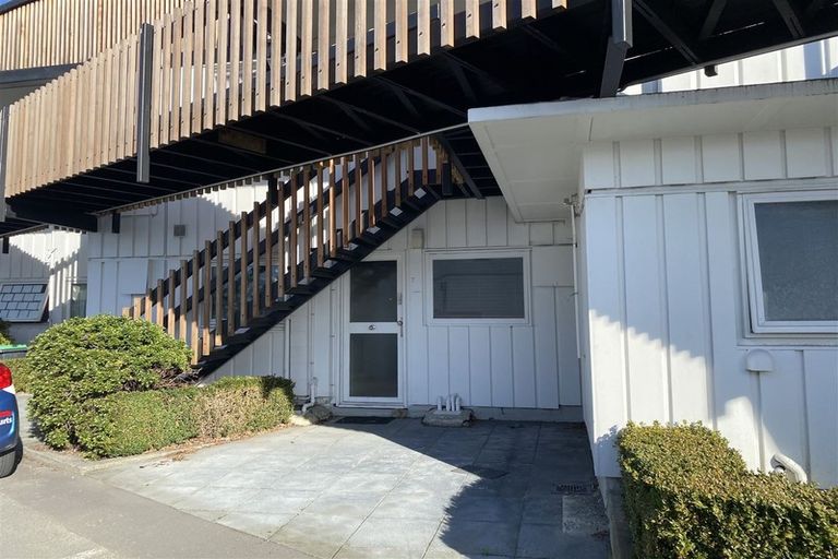 Photo of property in 1/136 Holly Road, St Albans, Christchurch, 8014