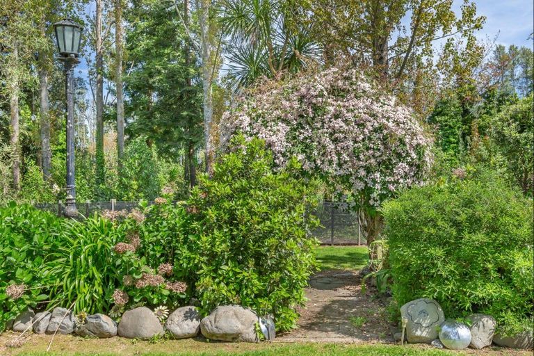 Photo of property in 9 Tui Glen Drive, Levin, 5571