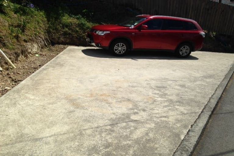 Photo of property in 2 Kopiko Way, Brooklyn, Wellington, 6021