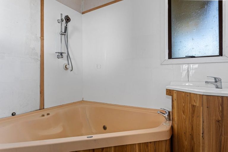 Photo of property in 44 Station Road, Taneatua, 3123