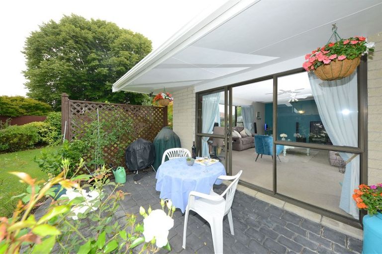 Photo of property in 12 Juniper Place, Burnside, Christchurch, 8053