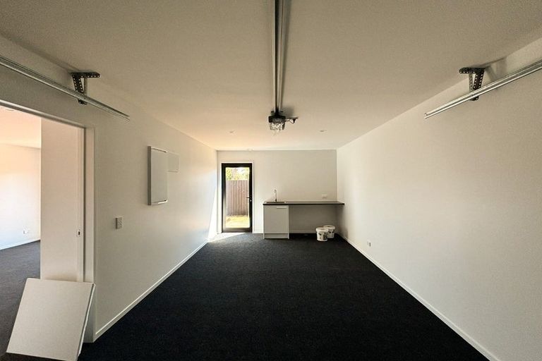 Photo of property in 2/218 Lyttelton Street, Spreydon, Christchurch, 8024