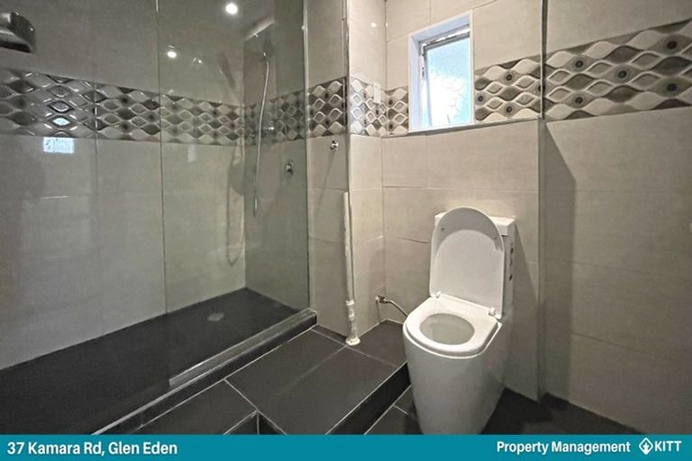 Photo of property in 37 Kamara Road, Glen Eden, Auckland, 0602