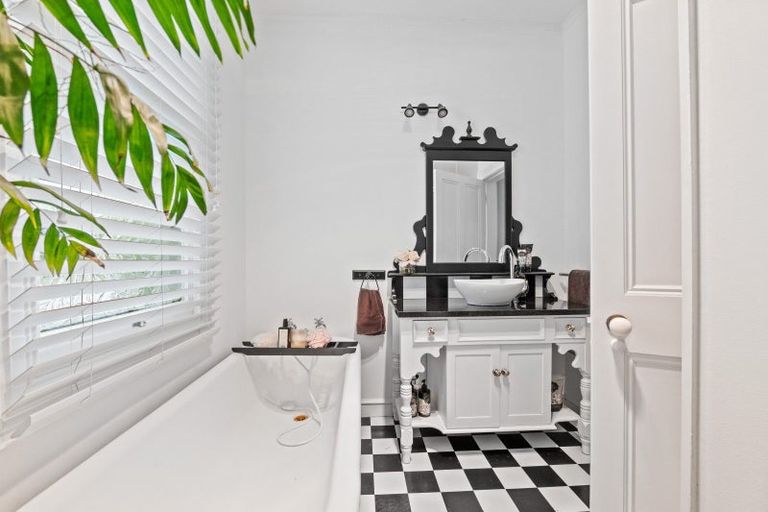 Photo of property in 193 Regan Street, Stratford, 4332