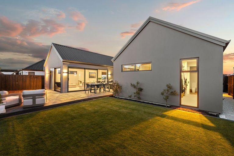 Photo of property in 32 Walter Case Drive, Harewood, Christchurch, 8051