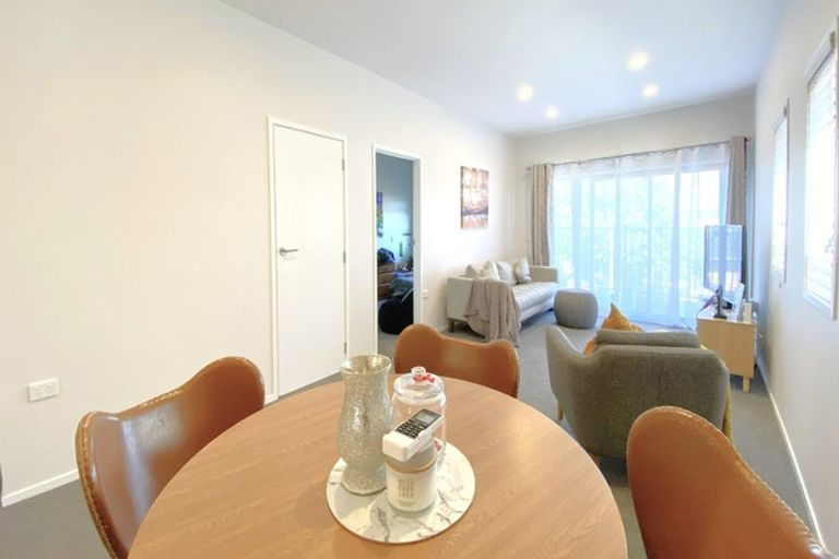 Photo of property in 13 Whakarato Way, Takanini, 2112